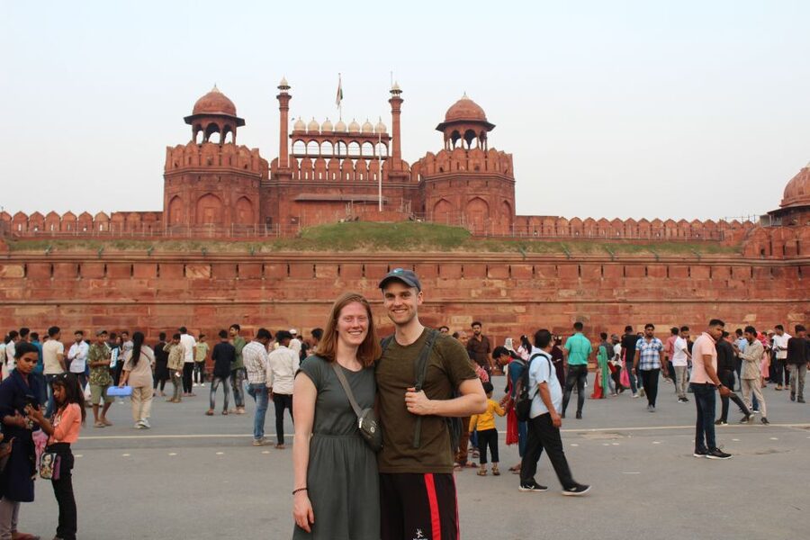 Private 4-Days Golden Triangle Luxury Tour From Delhi - Day 1: Delhi’s Qutub Minar, Lotus Temple, and the Drive to Agra