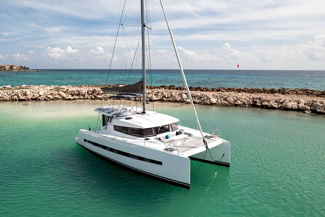 Private 40' Bali Catamaran – Drinks & Food Included - Food and drinks onboard: why this package feels worth it