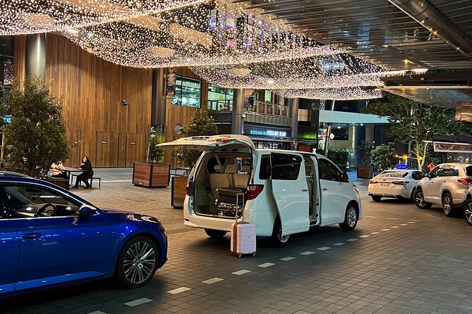 Private Auckland Airport Transfer: to/from City Hotels in Minivan - Airport Pickup Reality Check: Zones, Walking Distance, and Help With Luggage
