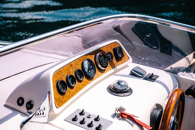 Private Cruise on Lake Como with Luxury Motorboat from 1H to 4H - Western shore classics: Villa Olmo and Cernobbio’s skyline