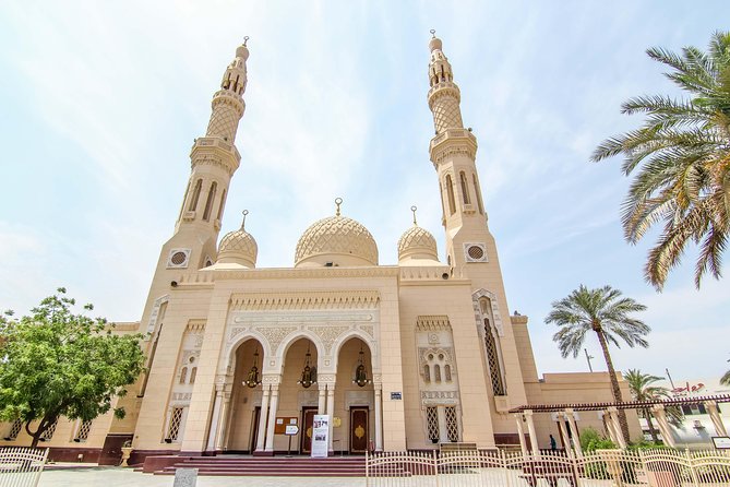 Private Dubai City Tour: A Premium Experience of Old and New - Crossing Dubai Creek by Abra: The Water-Level Perspective That Sticks