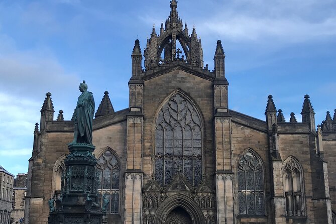 Private Edinburgh City 4-Hour Guided Tour in a black cab LEVC TX - New Town contrast: Georgian streets, squares, and shopping time