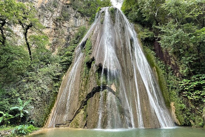 Private/Group Cola de Caballo Waterfall & Santiago (Premium SUV) - Cola de Caballo Park: the 20-minute walk that’s short, but not effortless