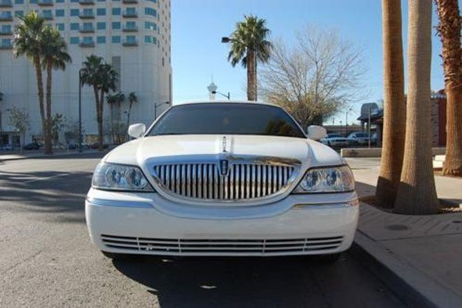 Private Las Vegas Airport to Hotel Luxury Limousine Transfer - Why a private Las Vegas limo beats the airport shuffle