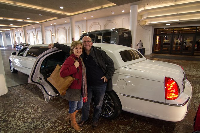 Private Las Vegas Hotel to Airport Luxury Limousine Transfer - A smooth landing for the last 45 minutes in Vegas