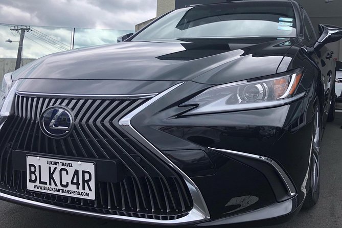 Private Luxury Airport Transfers in Auckland – Sedans & Vans - Choosing The Right Sedan Or Van For Your Luggage