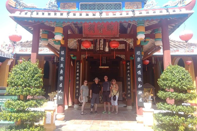 Private luxury Ba Na Hills & Hoi An Walking Tour, Night Market - Night market and lantern-lit streets: the best time to shop and wander