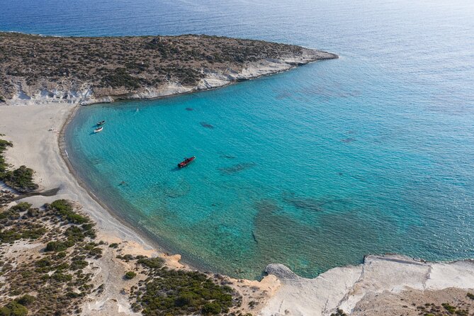 Private Luxury Boat Tour to Kimolos & Poliegos - The boat setup: Wi-Fi, bathrooms, lunch, and water toys
