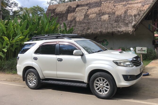 Private Luxury Car rental + English speaking driver: - Customizing your route across Chiang Mai and nearby provinces
