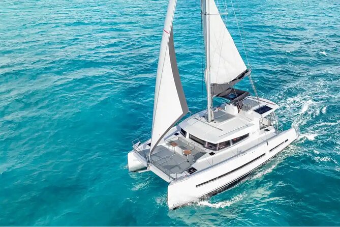 Private Luxury Catamaran Cancun to Isla Mujeres | For up to 30 pp - Key Points at a Glance