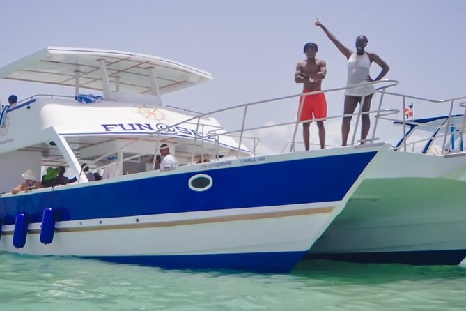 Private Luxury Charter Punta Cana Bavaro - Food, drinks, and the 18+ alcohol rule