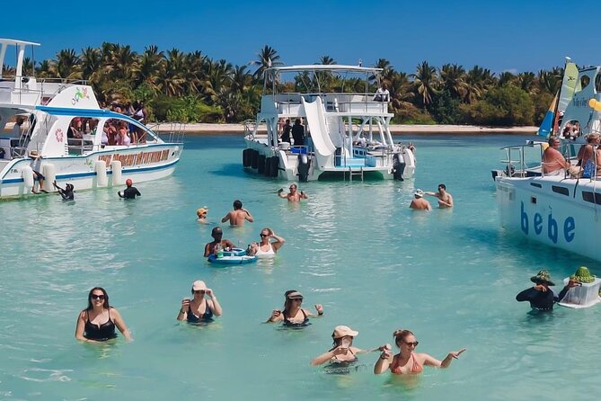 Private Luxury Charter Punta Cana Bavaro - The crew experience: music, cleanliness, and celebration-level attention