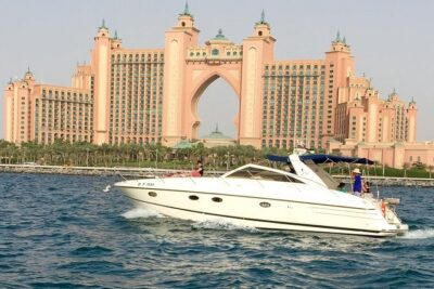 Private Luxury Everest Yacht Cruise from Dubai Marina - Your Cruise Plan: Dubai Marina Canal to the skyline loop