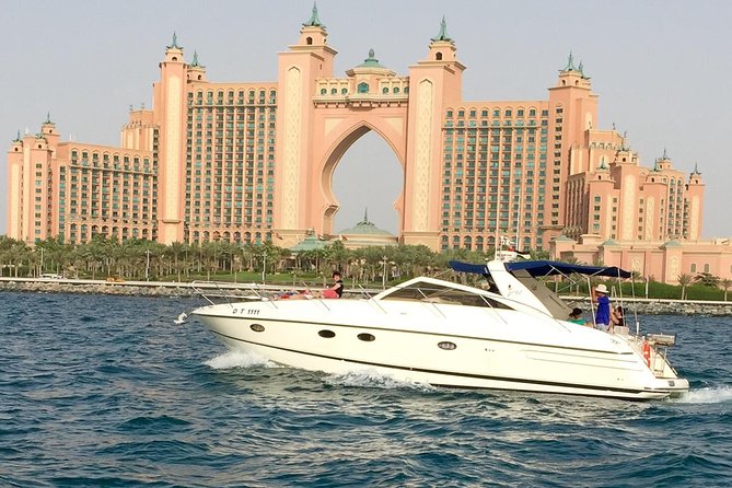 Private Luxury Everest Yacht Cruise from Dubai Marina - Your Cruise Plan: Dubai Marina Canal to the skyline loop