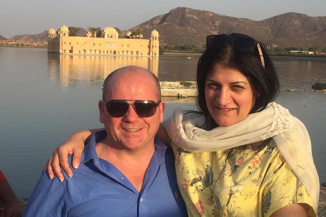 Private Luxury Golden Triangle Tour From New Delhi 03 Days - Day 1 in Delhi: Qutub Minar, Lotus Temple, and India Gate