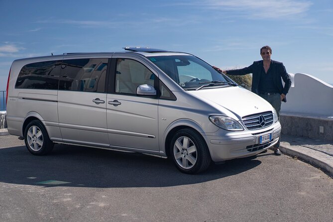 Private Luxury Minivan Full-Day Amalfi Coast Driving Tour - How guides shape your day: flexible timing and smarter stops