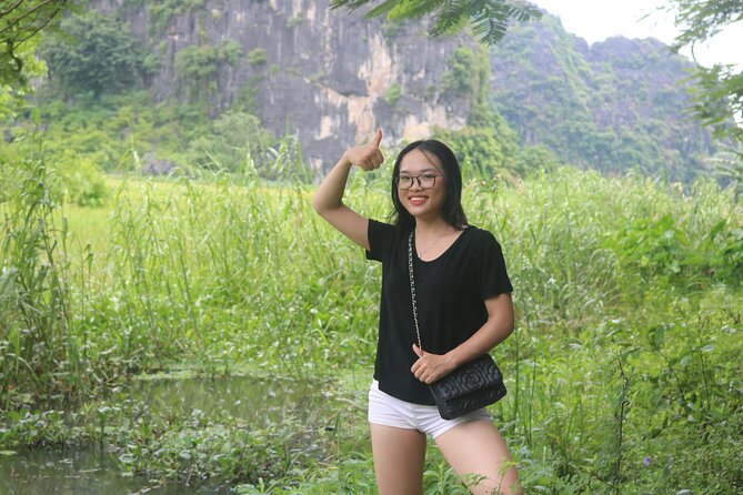 Private luxury - Mua Cave - Trang An - Bich Dong 1 Day From Hanoi - Trang An grottoes by bamboo boat: the part you’ll remember