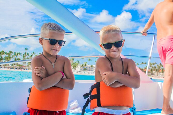 Private Luxury Party Boat with Slide - Hotel Pickup, Transport, and Timing: The Part You Should Double-Check