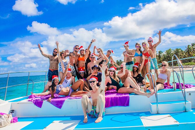 Private Luxury Party Boat with Slide - Price and Value: Is $1,080 Worth It for Up to 15 People?