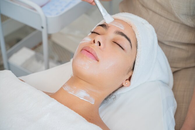 Private Luxury Phuket Day Spa - Starting with floral foot bath and foot scrub