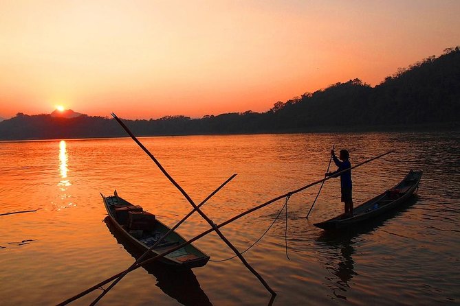 PRIVATE Luxury Sunset Mekong Afternoon trip from HCM city - Ben Luc Village Bike Ride and the Rice-Field Golden Hour