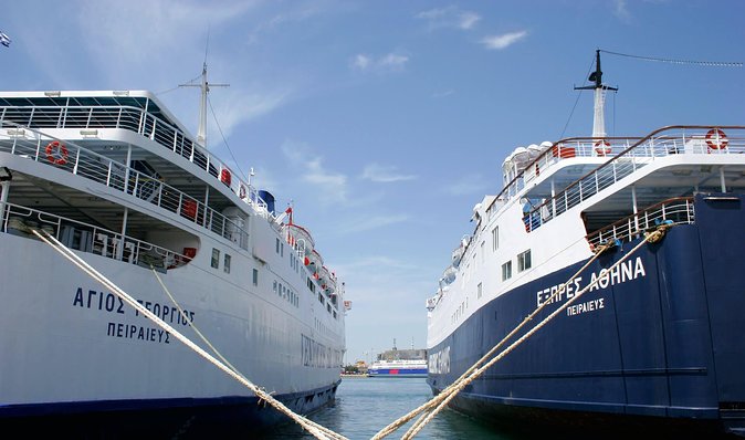 Private Luxury Transfers in Athens, Piraeus Port & Athens Airport - Cruise and ferry connections: avoiding the taxi line trap in Piraeus