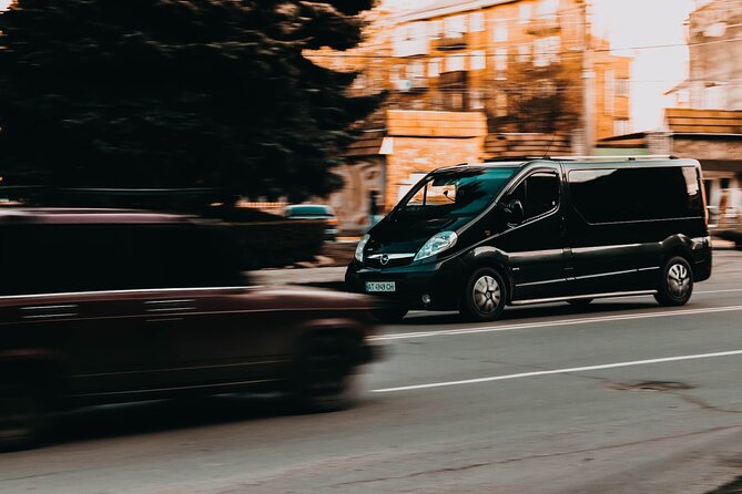 Private Luxury Transportation Between Rome and Civitavecchia Port - Key things to know before you book