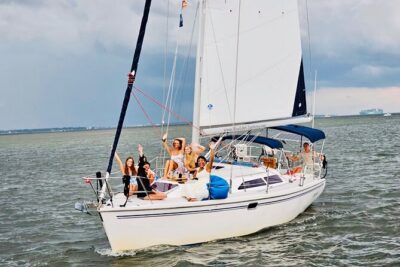 Private Luxury Yacht Charters, BYOB & Dolphins - From 33 Lockwood Dr to Downtown Charleston: What the First Stretch Feels Like