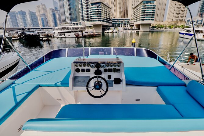 Private Luxury Yacht cruise around Atlantis and Dubai Marina - Swimming Stop: When You Can Add a Quick Splash