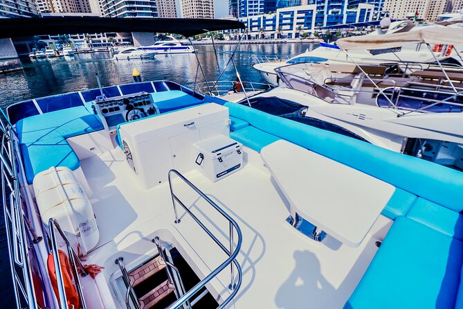 Private Luxury Yacht cruise around Atlantis and Dubai Marina - Time on the Water: Making 2 Hours Feel Like More