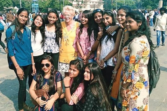 PRIVATE Mumbai Full Day Tour in Premium Car/Bus/Moped with GUIDE - Getting around with pickup inside Mumbai