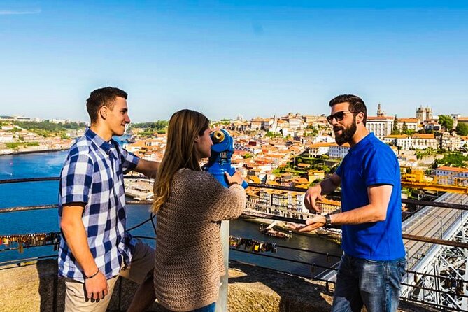 PRIVATE Porto walking tour with historian - What Makes the Cathedral + Bridges + Stations Combo So Valuable