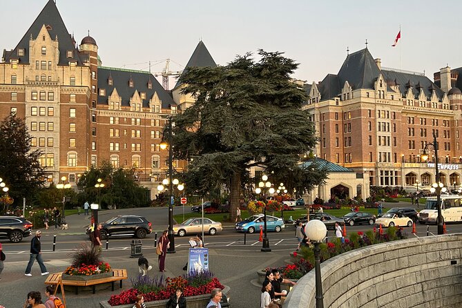 Private Tour of Beautiful Victoria in Luxury Van - Inner Harbour Photo Time: Parliament Buildings and the Empress Hotel