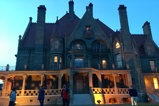 Private Tour of Beautiful Victoria in Luxury Van - Hotel Pickup and the Luxury Van Comfort Factor