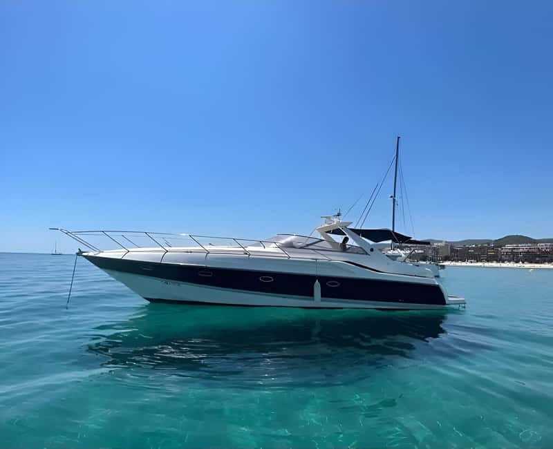 Puerto Banus: Private Luxury Yacht Charter - Dakota Yacht Charter: Why Puerto Banús Feels Different at Sea