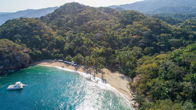 Puerto Vallarta: Luxury Yacht Tour with Lunch and Open Bar - Price and Value: What You’re Really Paying For