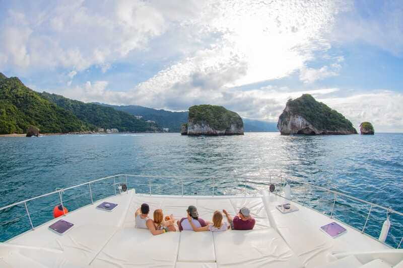 Puerto Vallarta: Luxury Yacht Tour with Lunch and Open Bar - Who This Tour Suits Best (And Who Should Skip It)