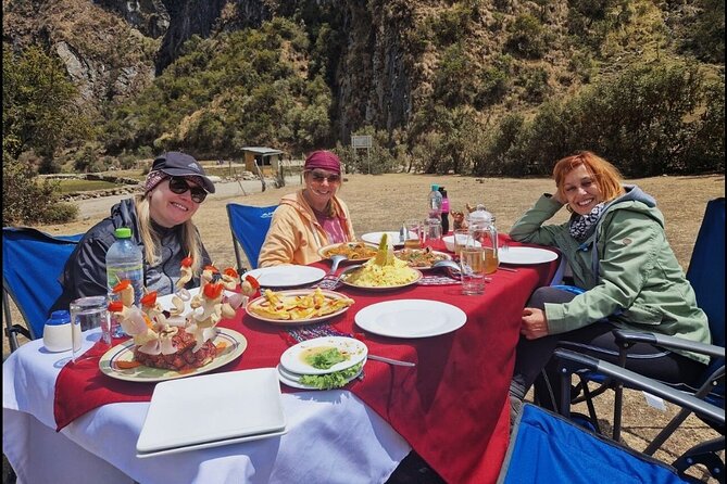 Rainbow Mountain & Red Valley Premium Tour with picnic - Small group day with professional guidance: how it helps on the trail