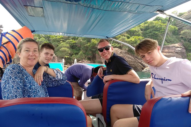 REAL snorkel &island hopping by SPEEDBOAT-EXPLORE CUISINES(MAX12) - Coconut Island (Second Snorkel): Soft Corals and Fish Feeding