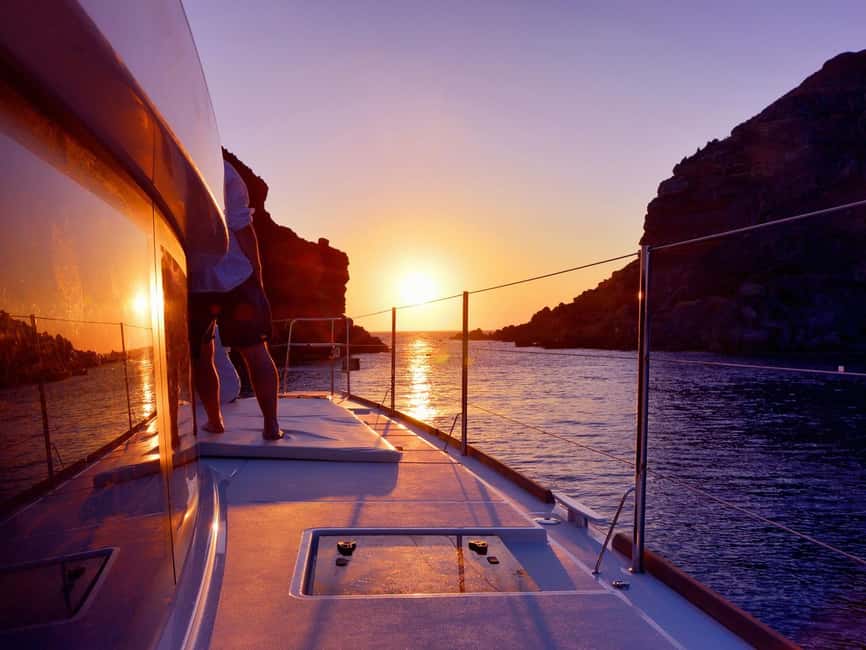 Rethymno: Luxury Sunset Cruise with Dinner and Drinks - Quick hits before you go