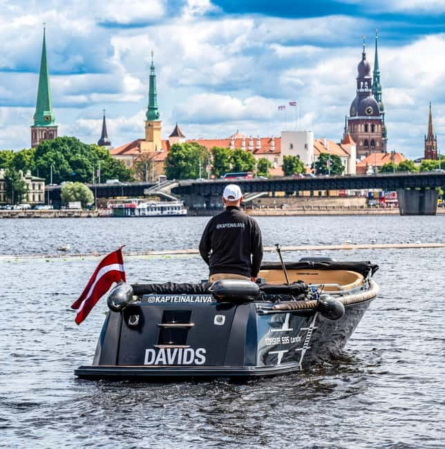Riga: Private tour - City Panorama with premium class boat - A private Riga panorama cruise that feels more like a city orientation