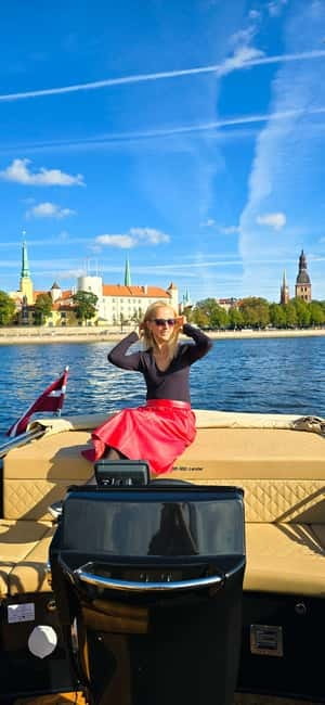 Riga: Private tour - City Panorama with premium class boat - The water route: City Canal, Freeport, and Daugava in one smooth panorama