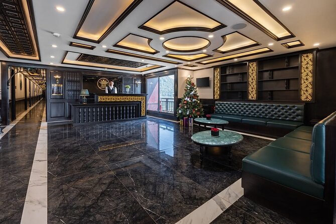RITA CRUISE - LUXURY 5 STAR CRUISE in HALONG BAY from HANOI - From Hanoi to Tuan Chau: the transfer that shapes the whole day