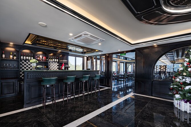 RITA CRUISE - LUXURY 5 STAR CRUISE in HALONG BAY from HANOI - Food and service on Rita Cruise: where the reviews clearly land