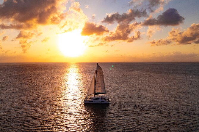 Riviera Maya Luxury Sunset Sailing plus Light Dinner and Open Bar - What Makes This Sunset Sail Feel Worth Your Time