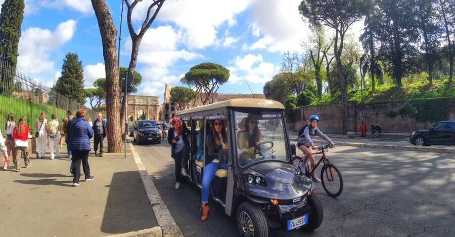 Rome: 3-Hour Panoramic Luxury Golf Cart Tour - The start line: meeting near the Colosseum