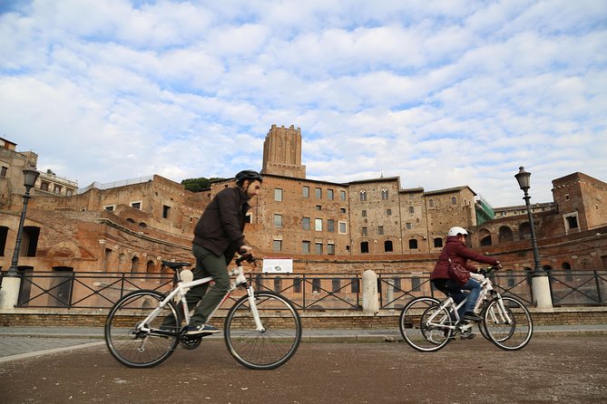 Rome E-Bike Tour – Premium Small Group with Local Guide - Colosseum Stop: Big, Visual, and No-Ticket Pressure