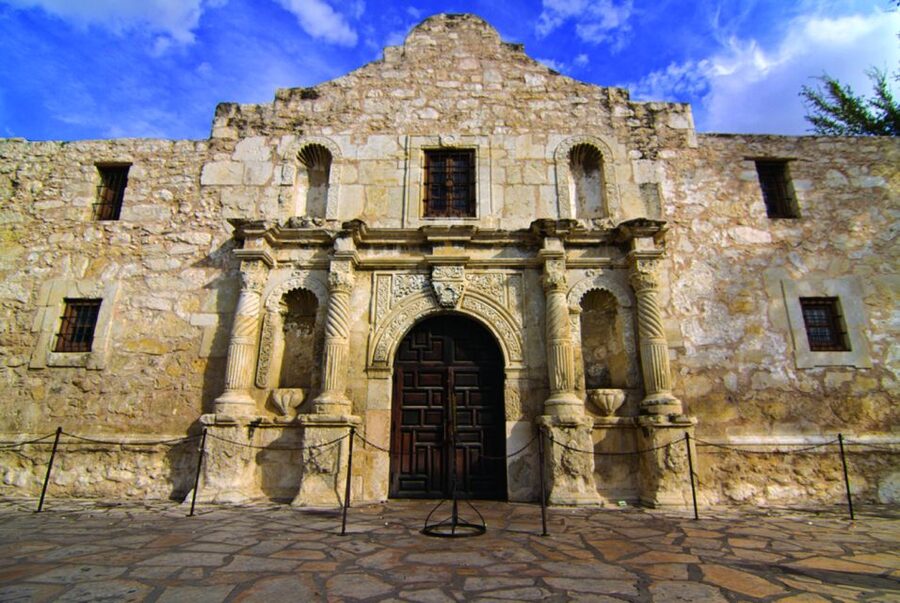 San Antonio Premium City Tour with Alamo & River Walk Cruise - What this 4-hour San Antonio tour is really for