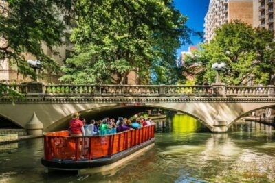 San Antonio Premium City Tour with Alamo & River Walk Cruise - Your first stop: the Alamo without the head-scratching