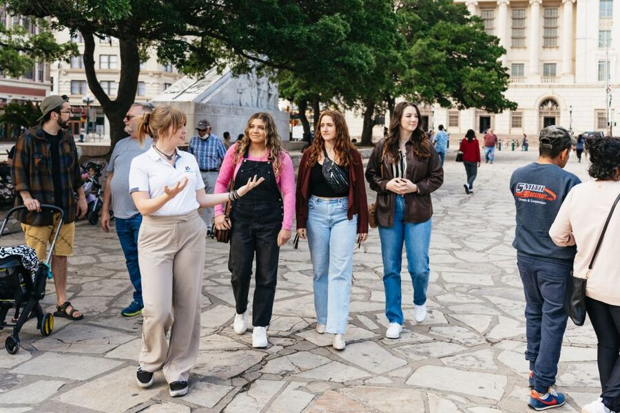 San Antonio: Premium Night Driving Tour with River Cruise - The 45-minute narrated night drive: seeing the spread